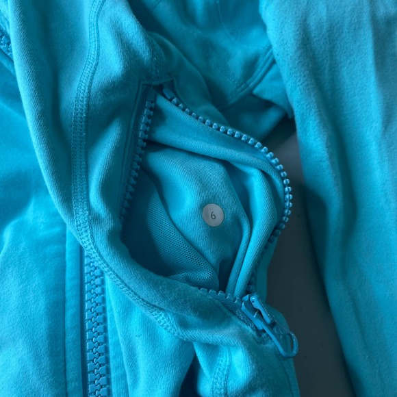 SOLD Lululemon Define Jacket 6 - Picture 9 of 9
